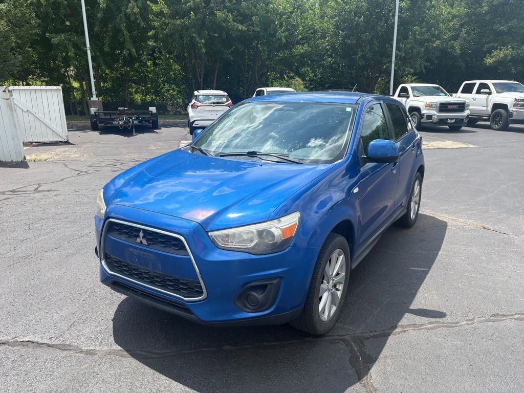 Used 2015 Octane Blue Metallic Mitsubishi ES image 2