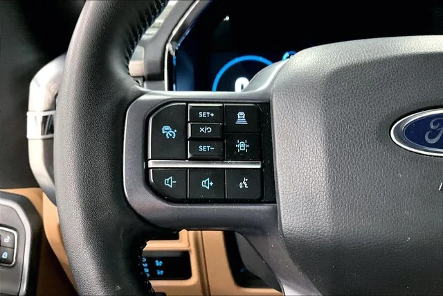 Used 2023 Agate Black Metallic Ford Lariat image 26