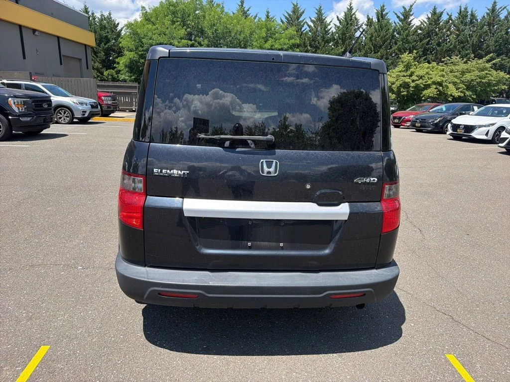 Used 2011 Black Honda LX image 6