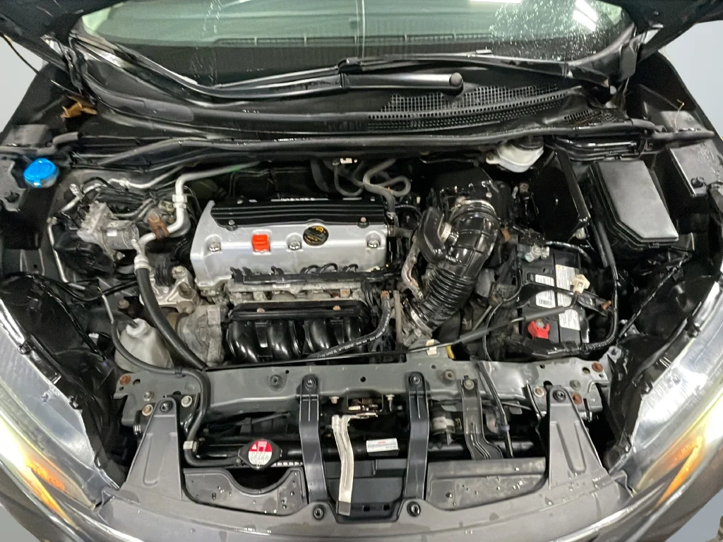 Used 2013 Gray Honda LX image 40