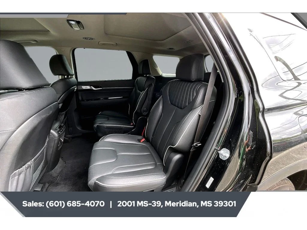 Used 2024 Abyss Black Pearl Hyundai Limited image 18