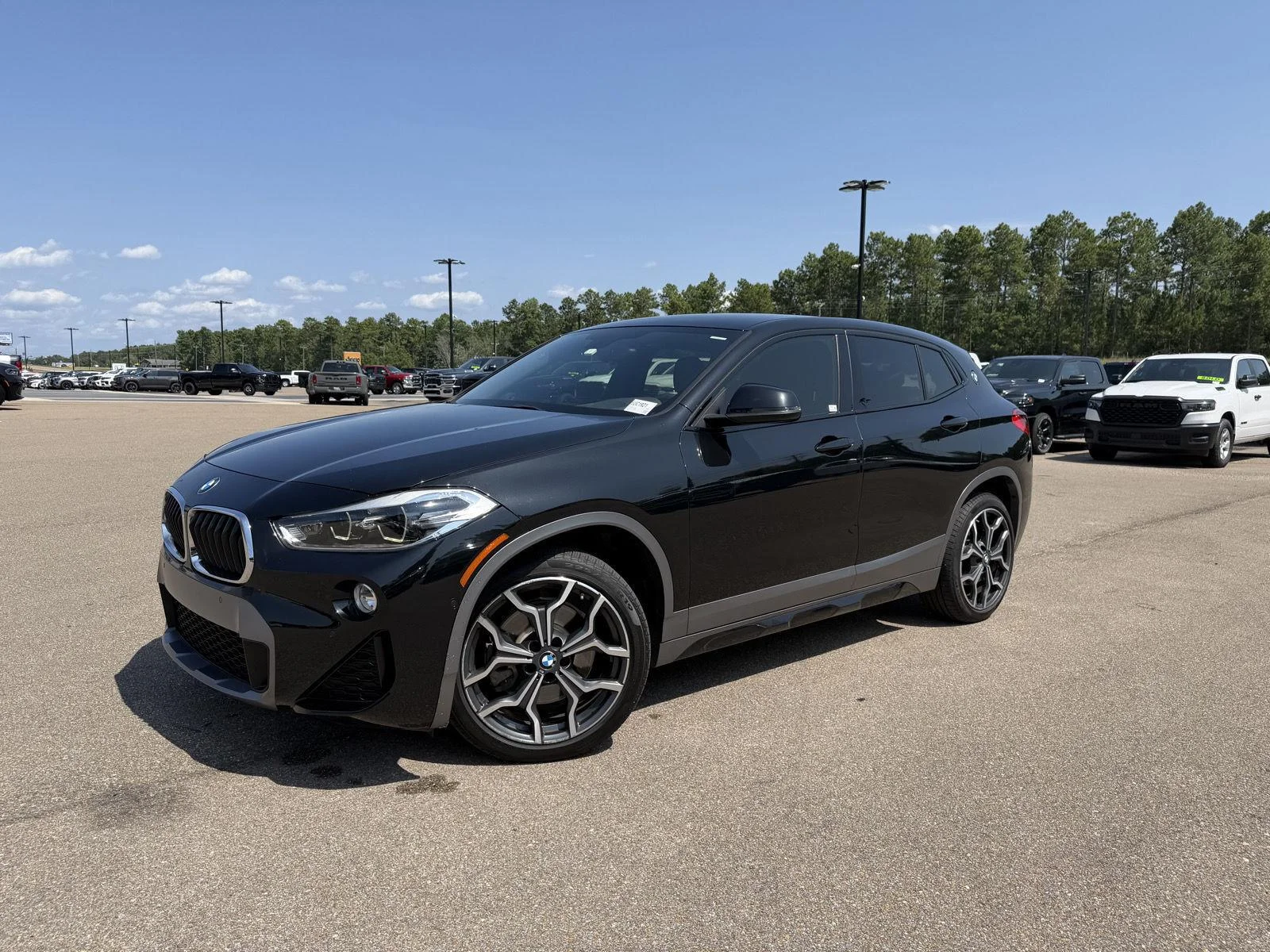 Used 2018 Black Sapphire Metallic BMW xDrive28i image 1
