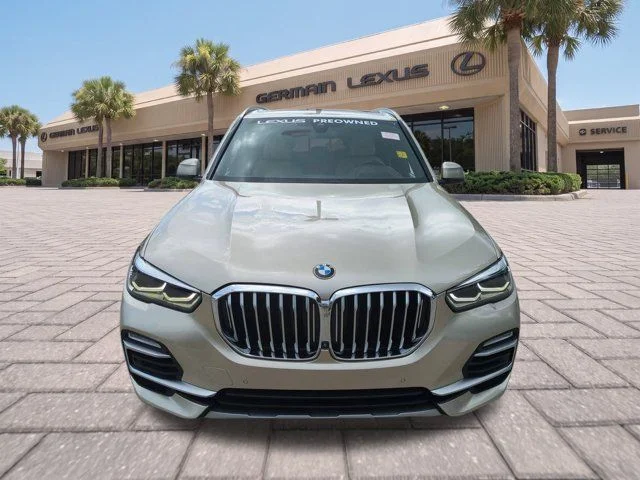 Used 2019 Beige BMW xDrive40i image 9