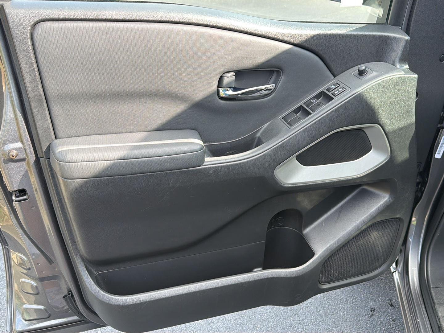 Used 2022 Gun Metallic Nissan SV image 16