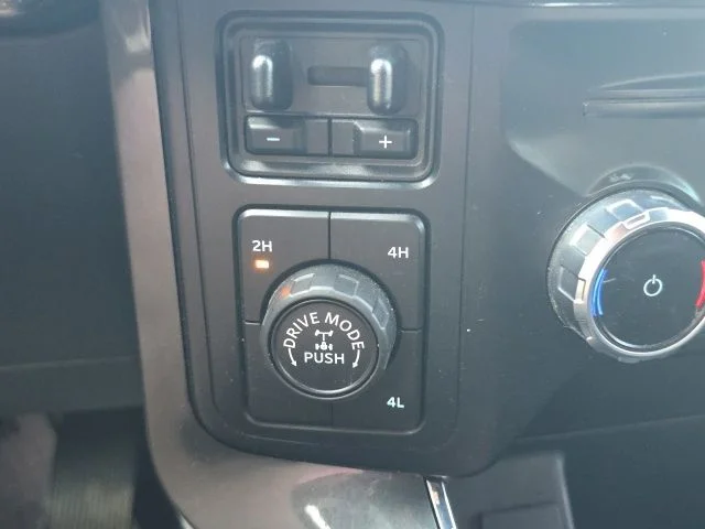 Used 2022 White Ford XLT image 18