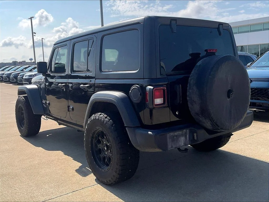 Used 2019 Black Jeep Unlimited Sport S image 3