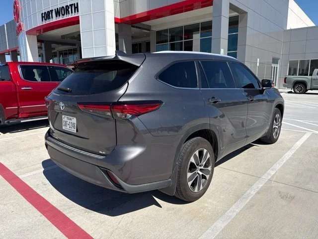 Used 2023 Gray Toyota XLE image 4