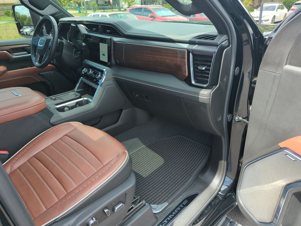 Used 2025 Black GMC Denali Ultimate image 37
