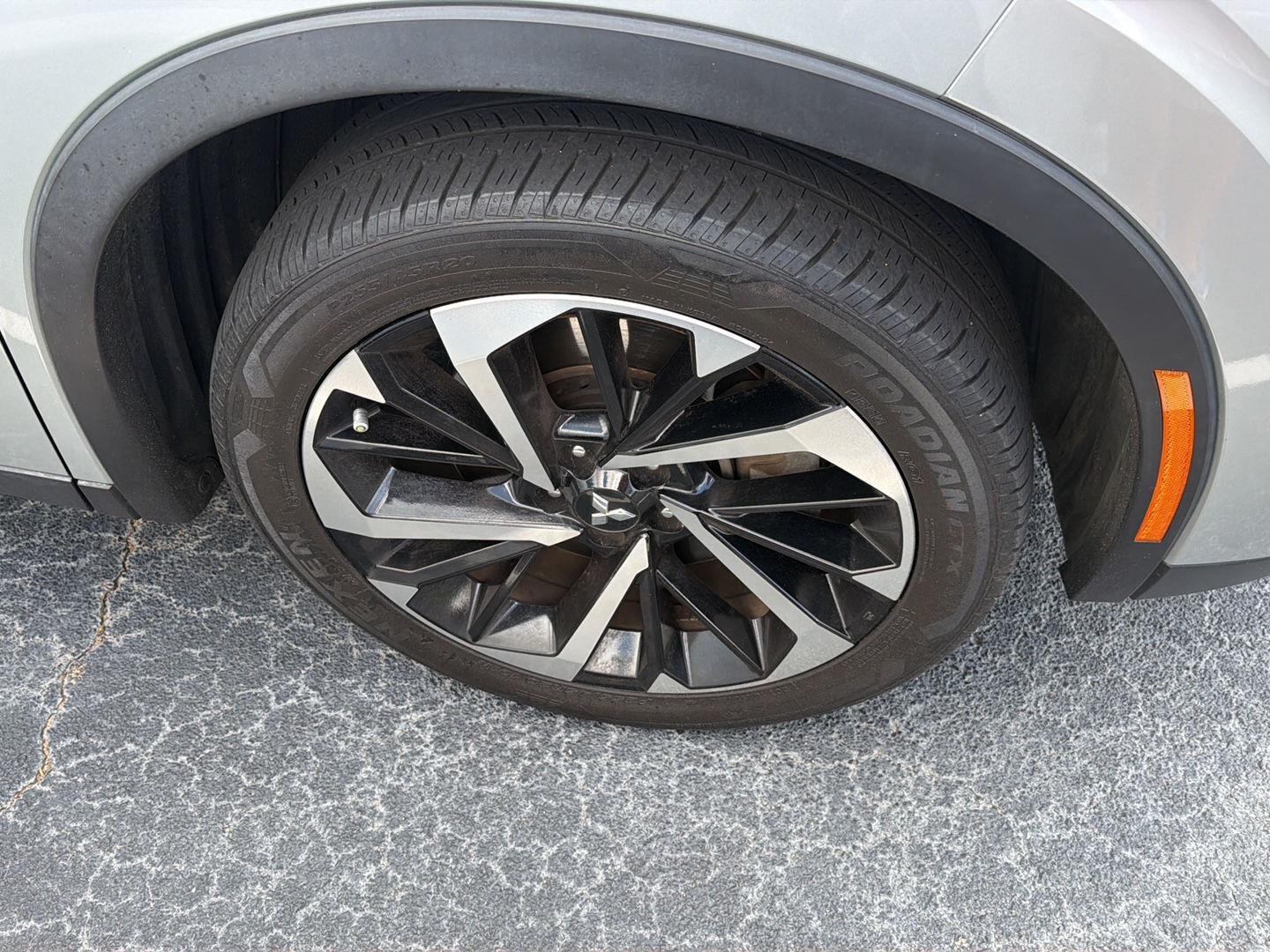 Used 2024 Alloy Silver Metallic Mitsubishi SE image 7