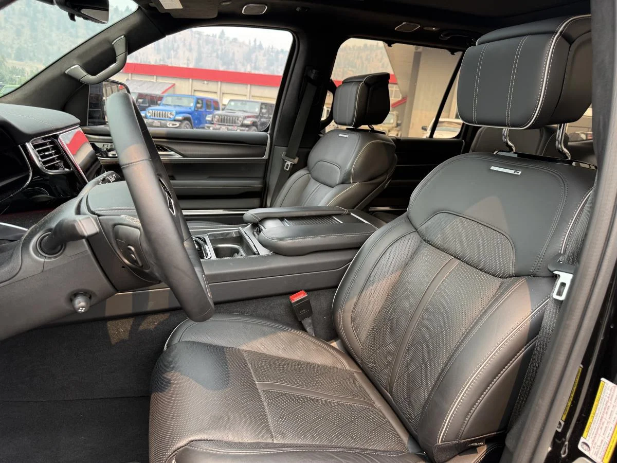Used 2024 Black Jeep Series Ii Obsidian image 13