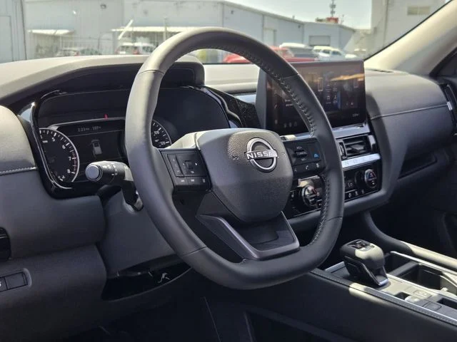 New 2026 Everest White Pearl TriCoat Nissan SV image 8