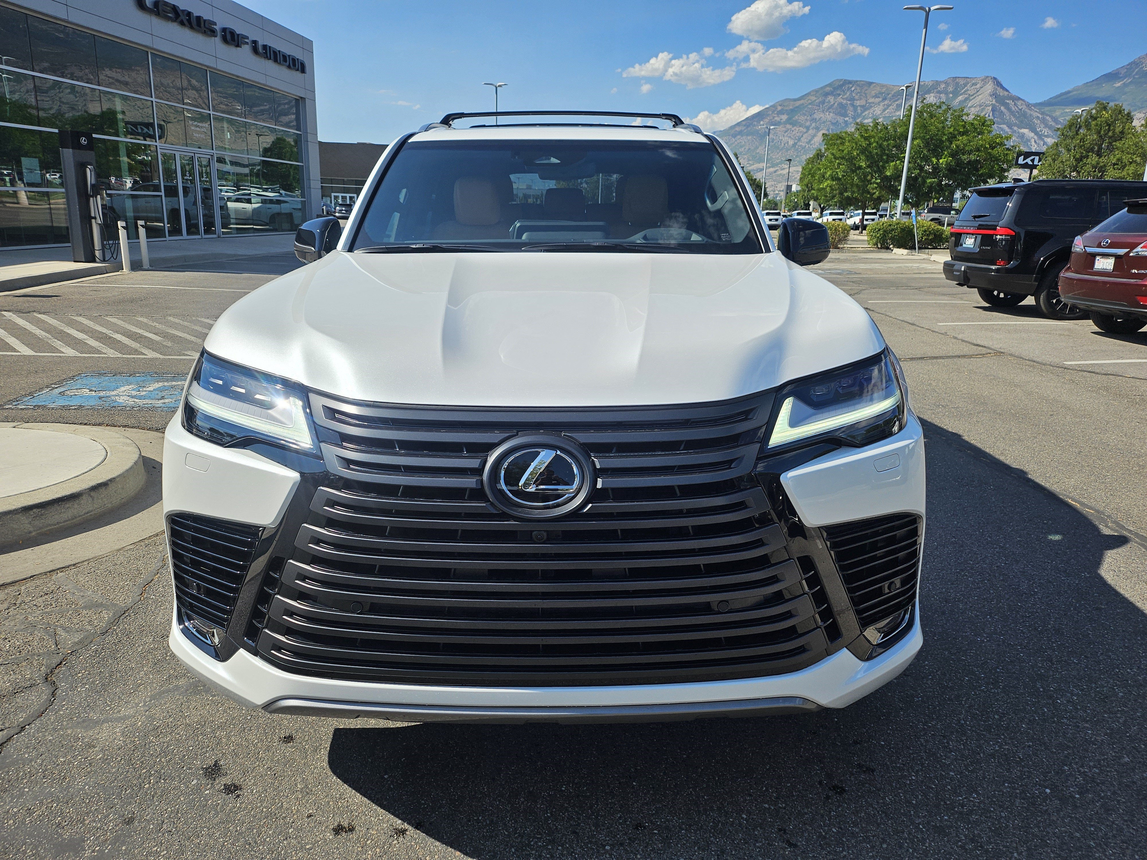 New 2026 Eminent White Pearl Lexus LUXURY image 2