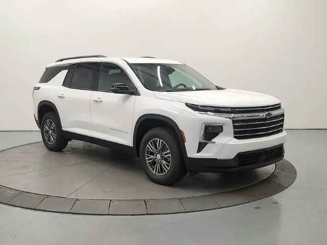 2027 Chevrolet Traverse LT - Photo 3
