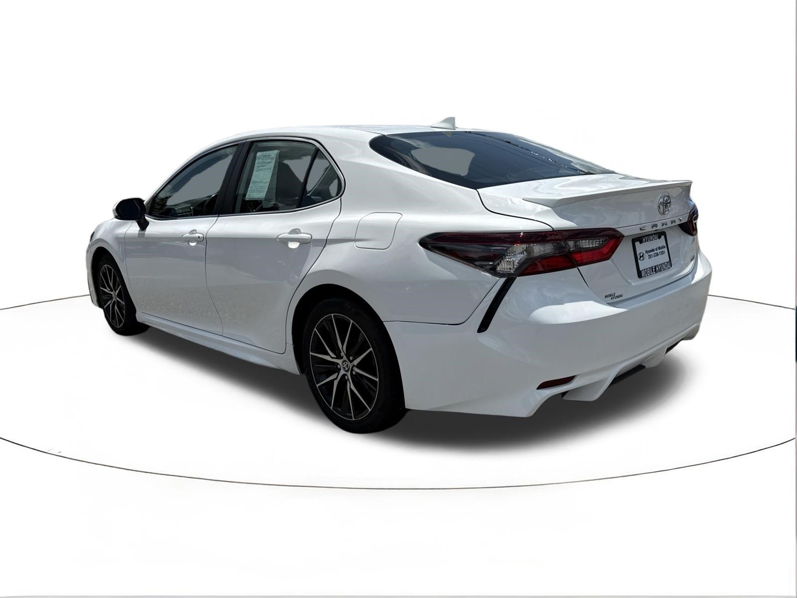 Used 2024 Ice Cap Toyota SE image 5