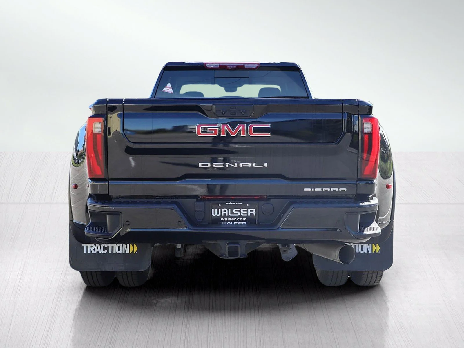Used 2024 Onyx Black GMC Denali image 4