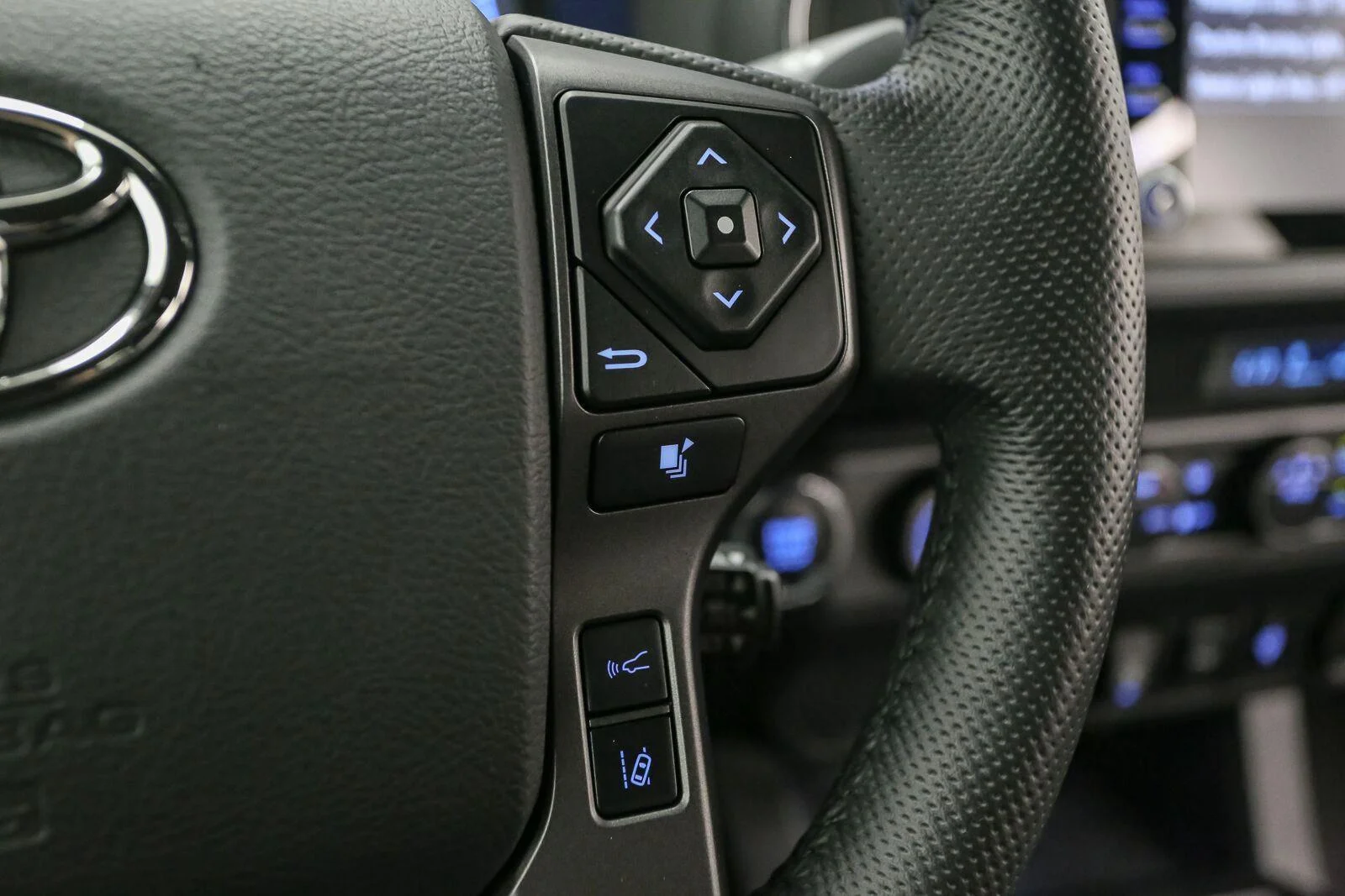 Used 2023 Ice Cap Toyota TRD Off-Road image 33