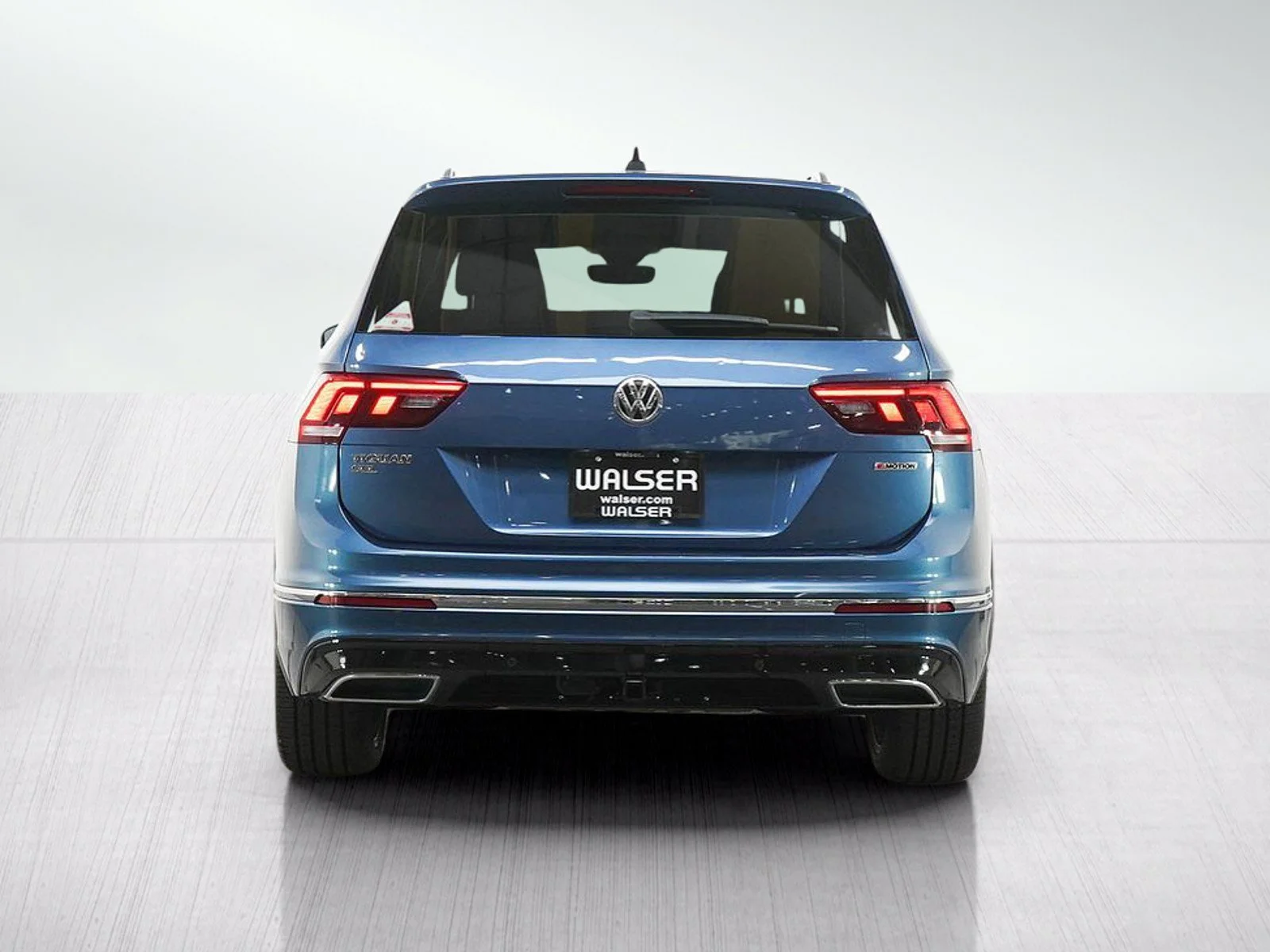 Used 2020 Blue Metallic Volkswagen 2.0T SEL Premium R-Line image 5