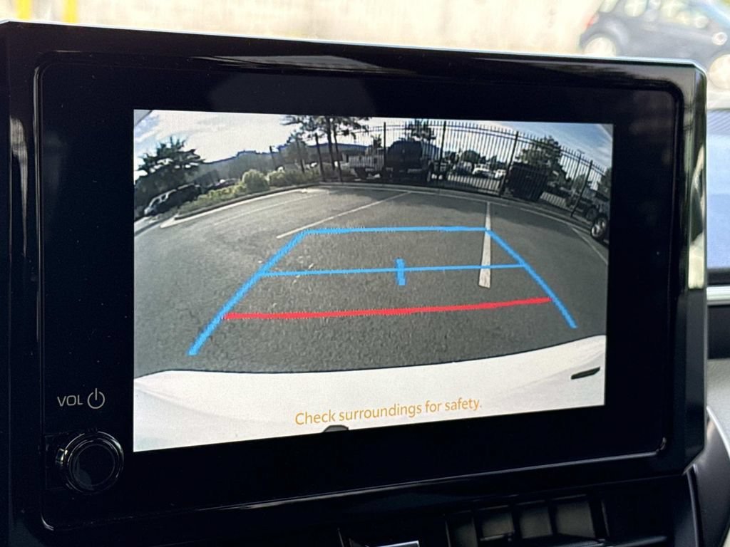 Used 2025  Toyota Hybrid LE image 12