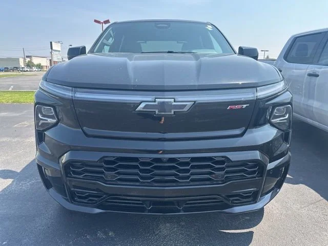 2025 Chevrolet Silverado EV RST - Photo 6