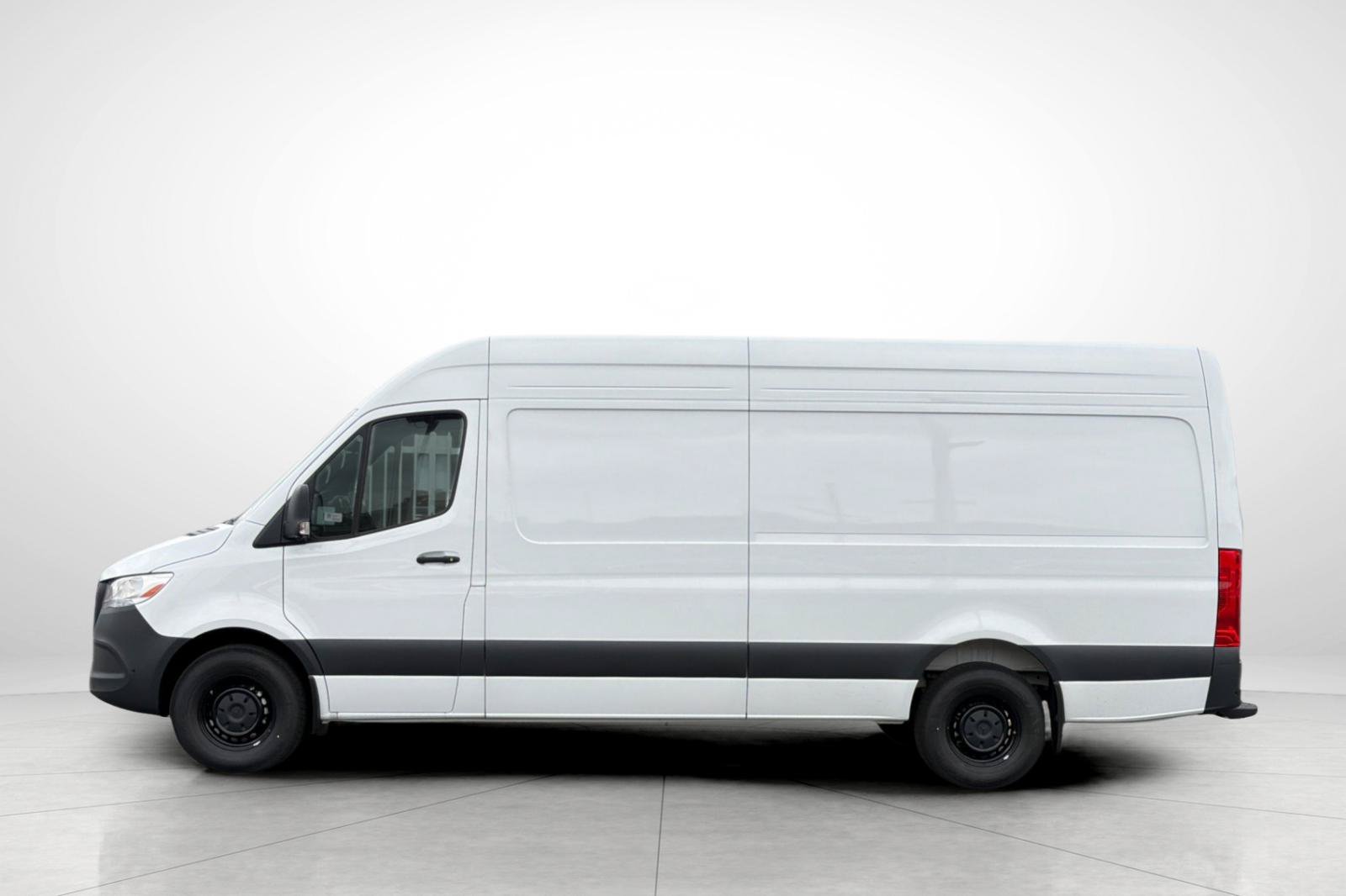 New 2026 Arctic White Mercedes-Benz Cargo 170 WB image 27