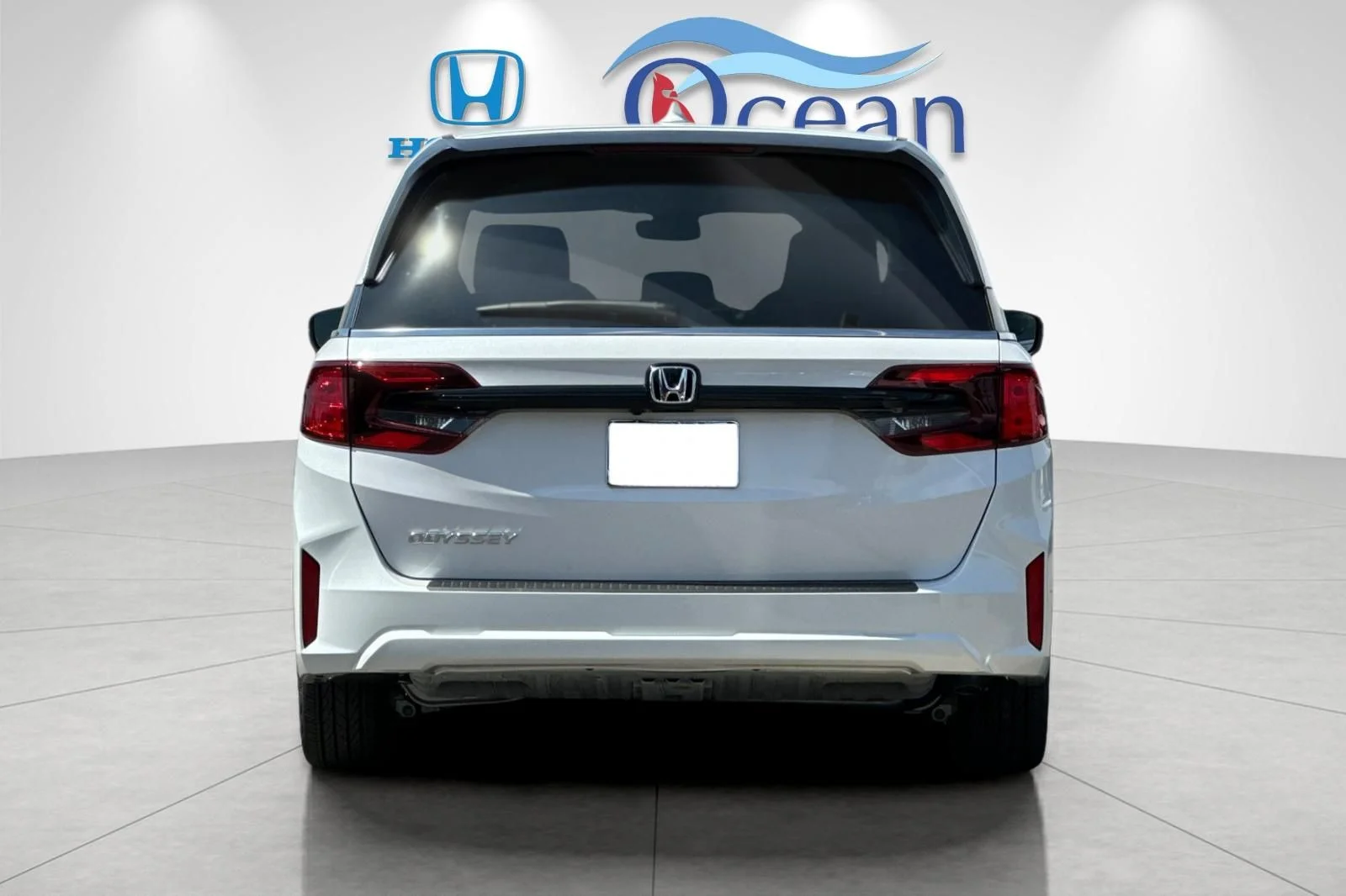 New 2026 Solar Silver Metallic Honda EX-L image 4