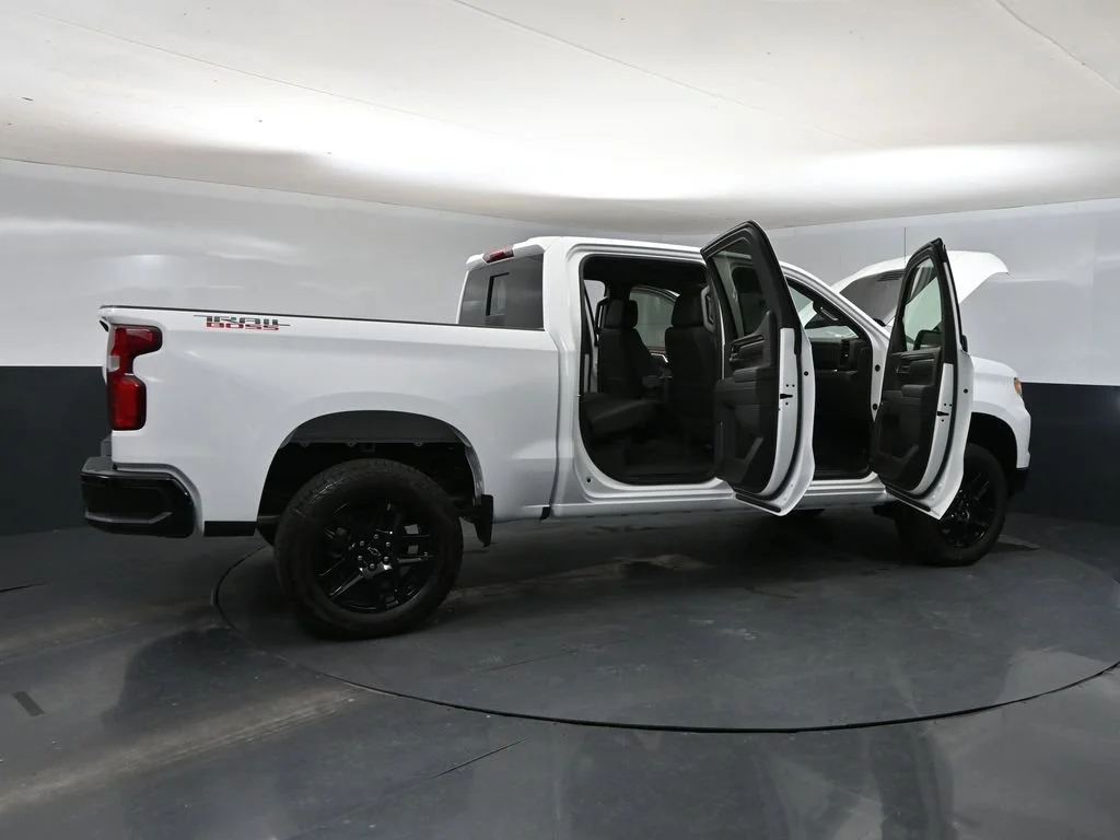 New 2026 Summit White Chevrolet LT Trail Boss image 40