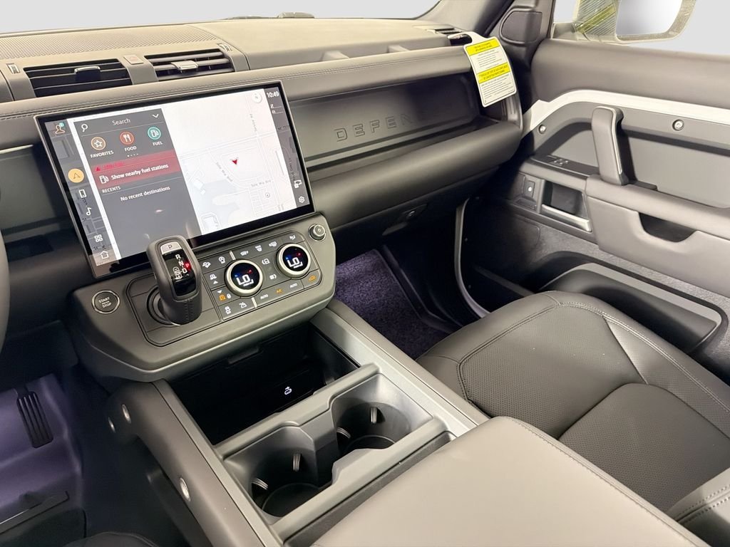 New 2026 Fuji White Land Rover X-Dynamic SE image 25