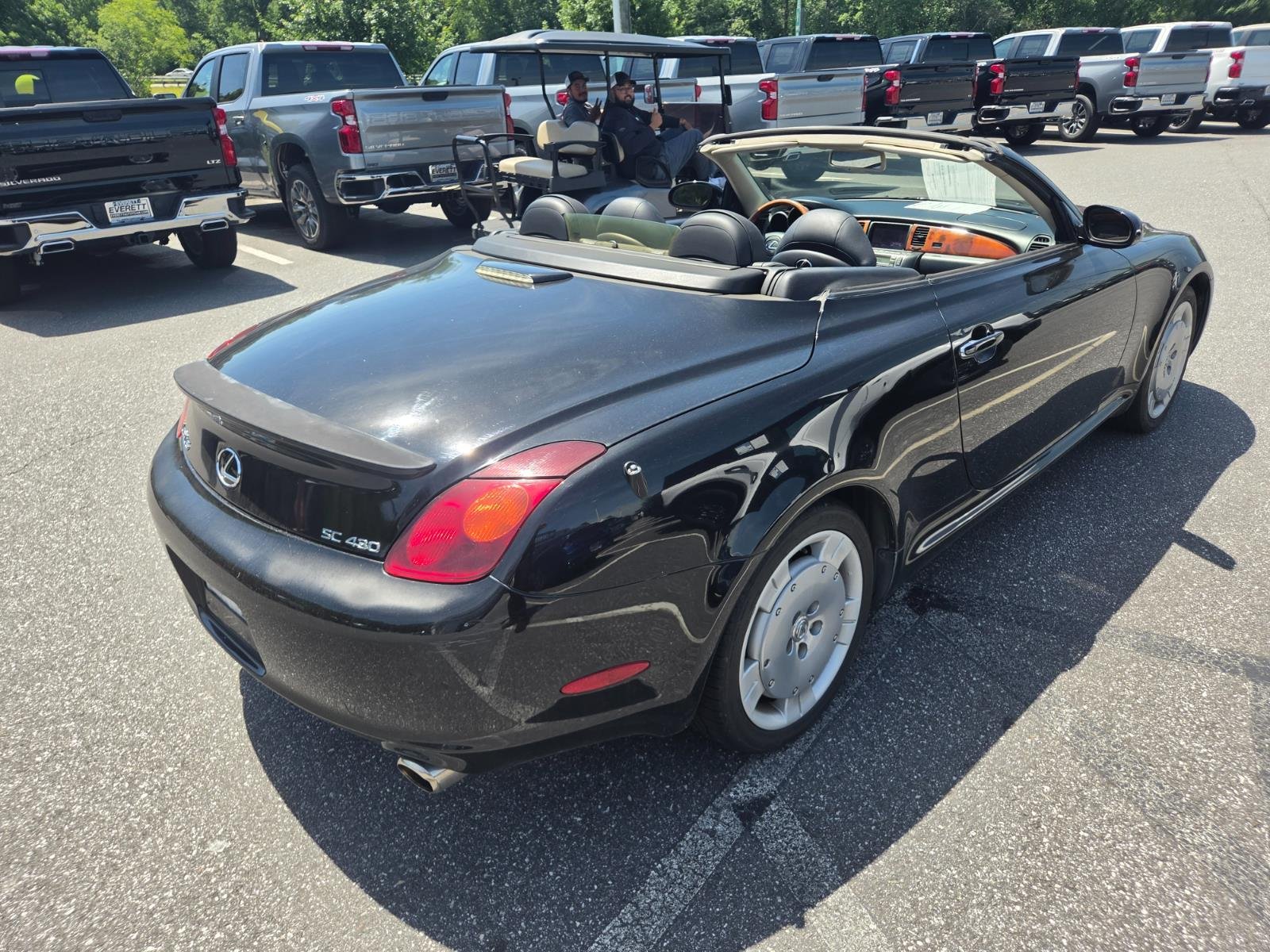 Used 2002  Lexus Base image 11