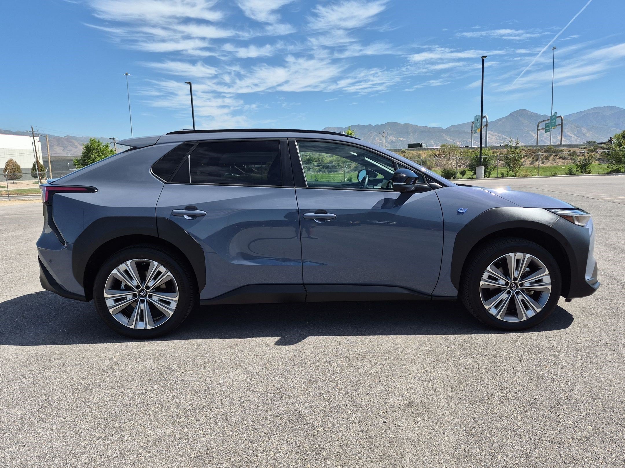 Used 2023 Harbor Mist Gray Pearl Subaru Limited image 2