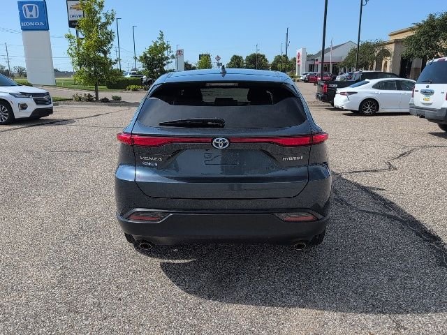 Used 2021 Gray Toyota LE image 18