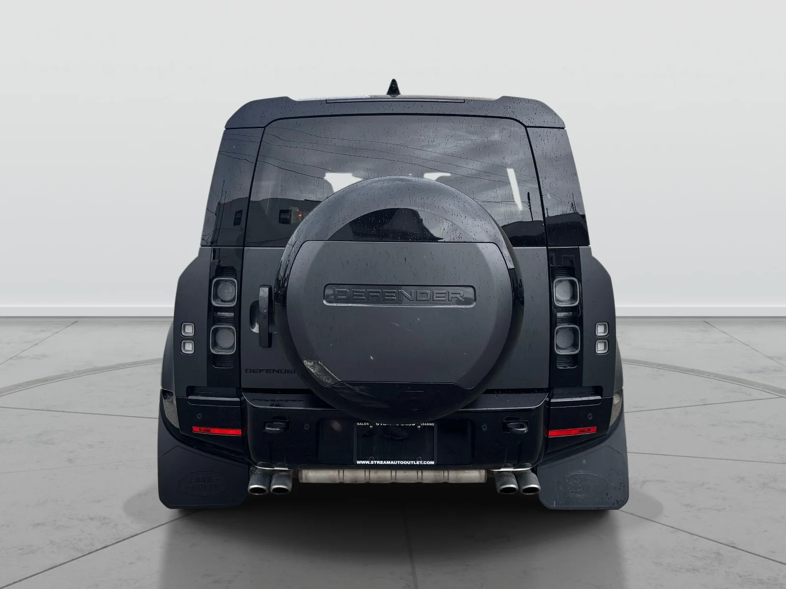 Used 2025 Gray Land Rover V8 image 6