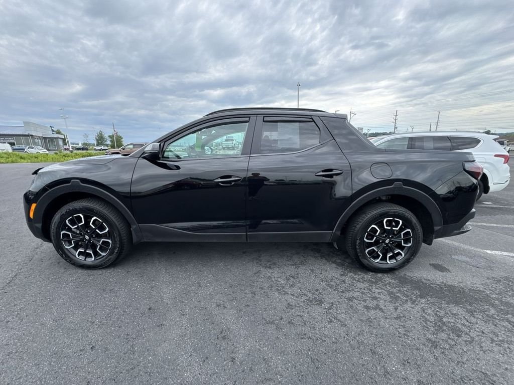 Certified Used 2022 Black Hyundai SEL Premium image 5