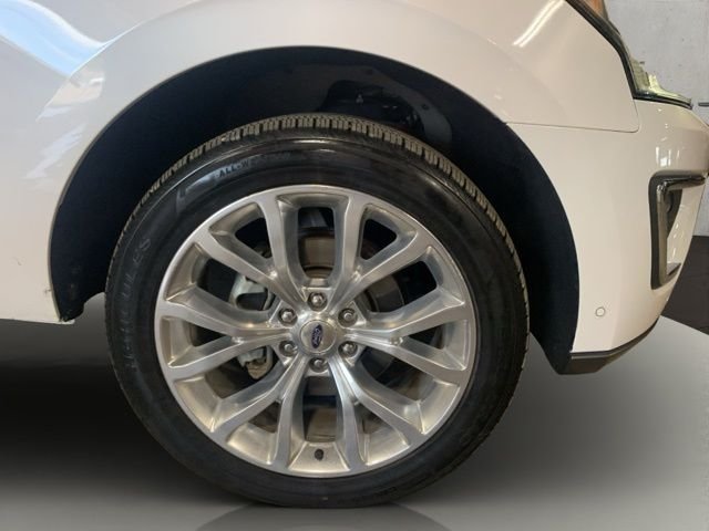 Used 2018 White Ford Limited image 32
