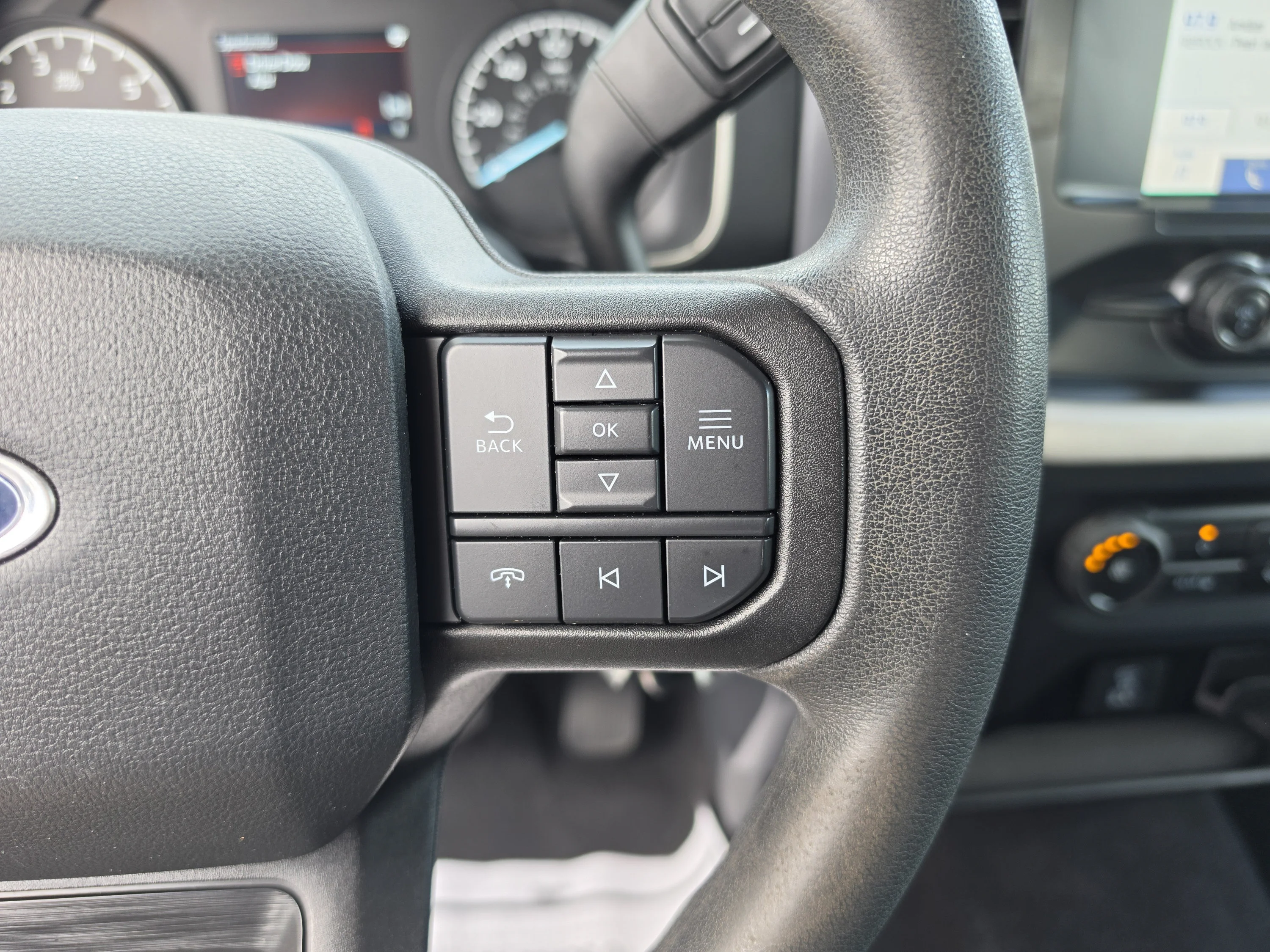 Used 2023 Oxford White Ford XLT image 34