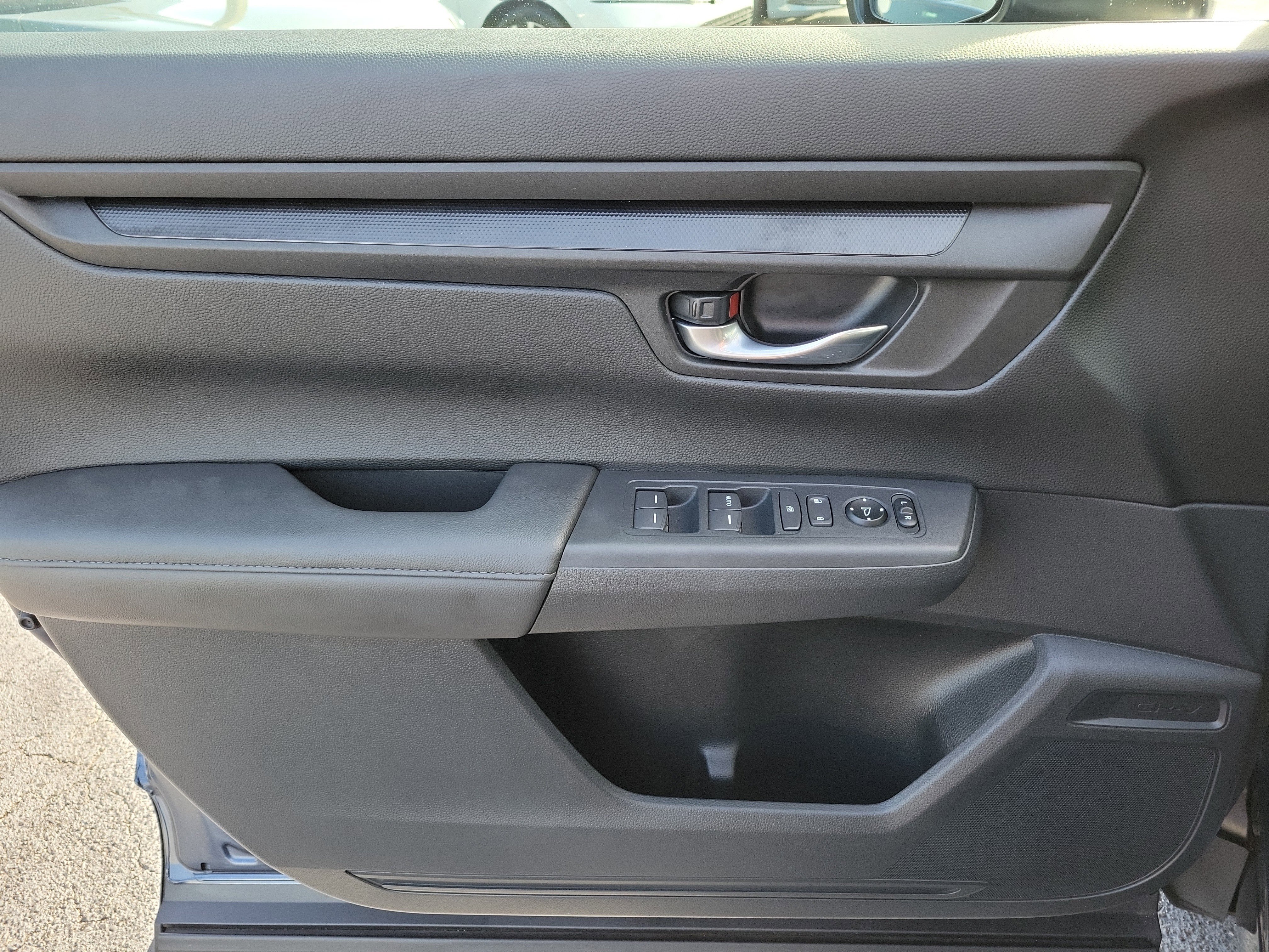 2025 Honda CR-V LX - Photo 50