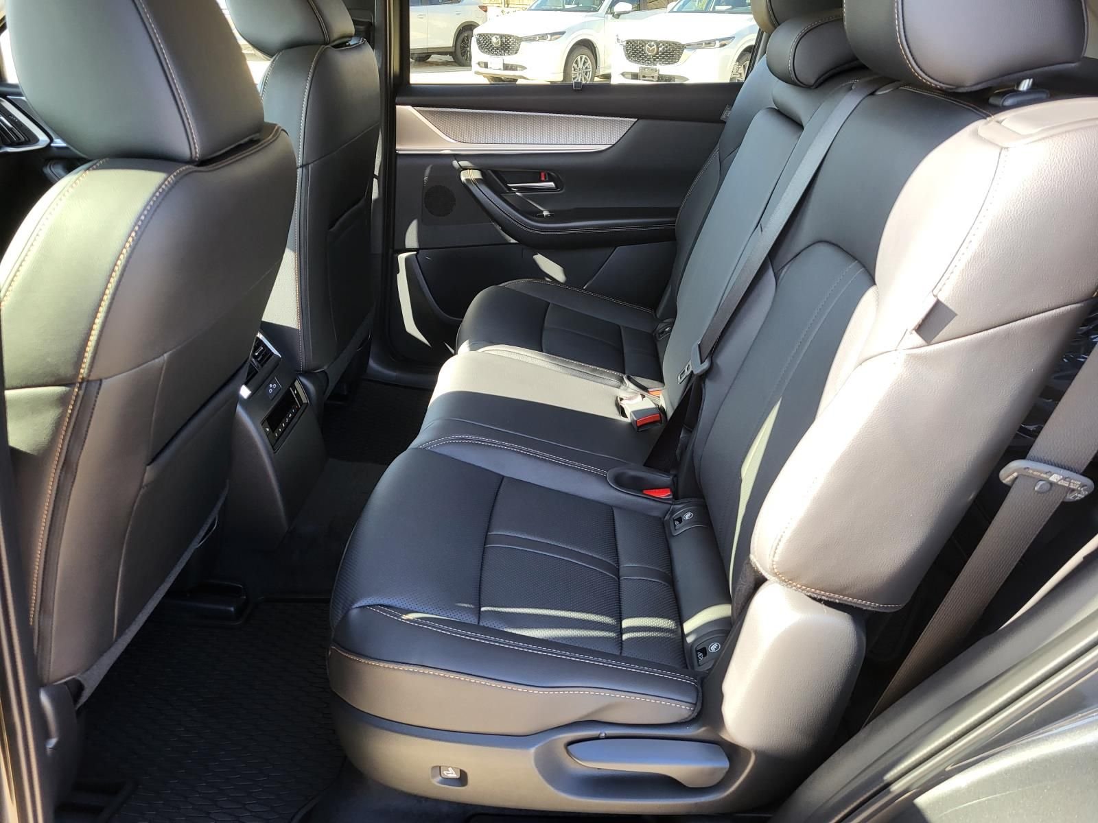 2026 Mazda CX-90 Premium Package - Photo 14