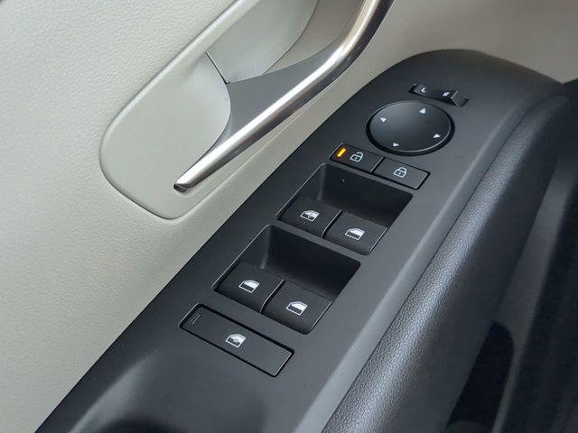 2025 Hyundai Tucson SE - Photo 22