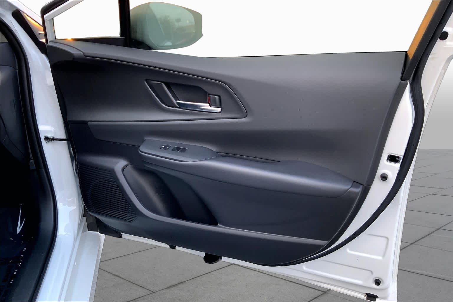 Used 2024 Wind Chill Pearl Toyota XSE image 20