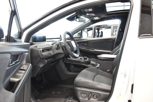 2026 Toyota C-HR XSE - Photo 10