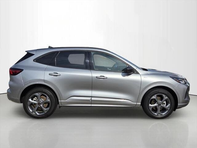 Used 2024 Iconic Silver Ford ST-Line image 6
