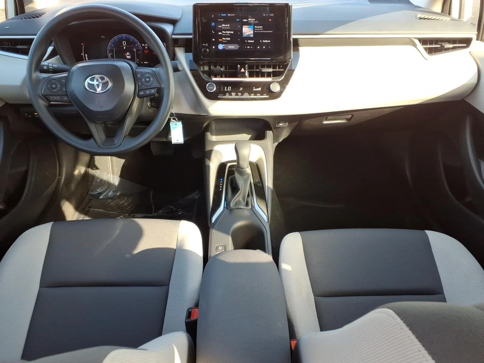 Used 2026 Wind Chill Pearl Toyota LE image 17
