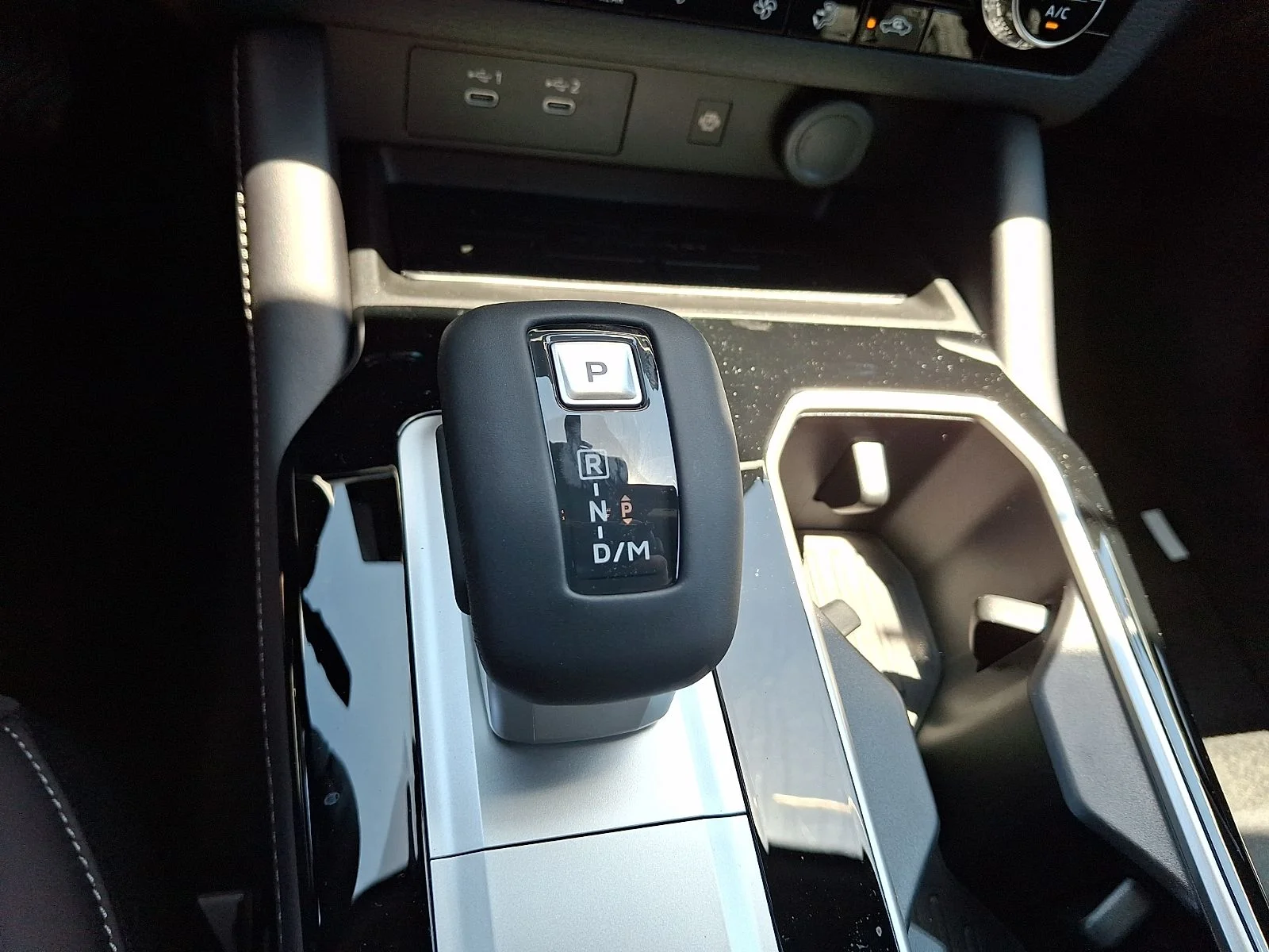 New 2026 White Mitsubishi LE image 15