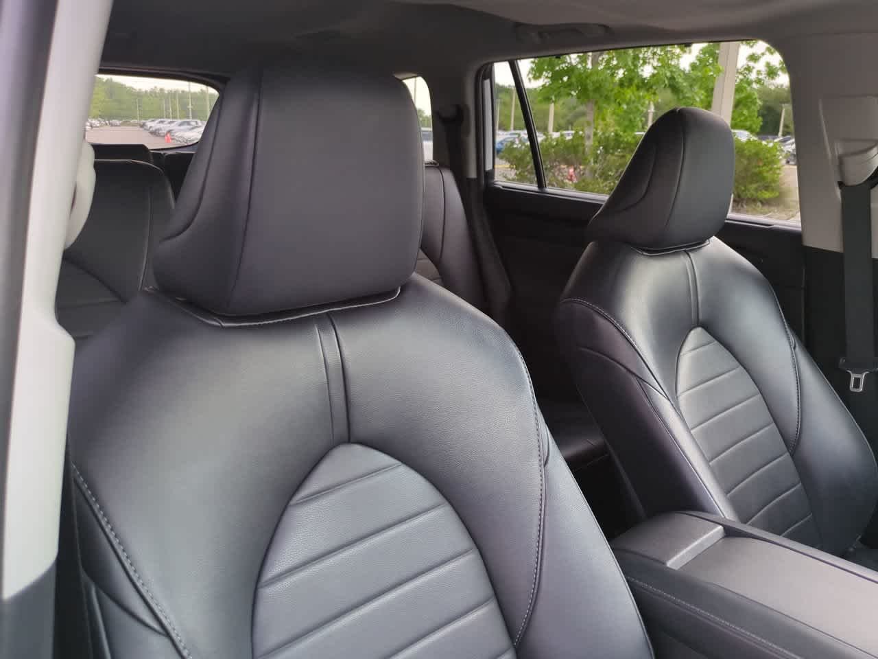 Used 2023 Wind Chill Pearl Toyota XLE image 7
