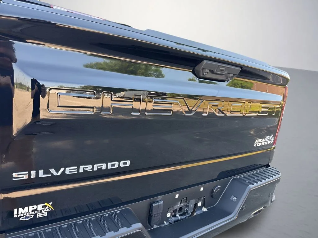 Used 2023 Black Chevrolet High Country image 35