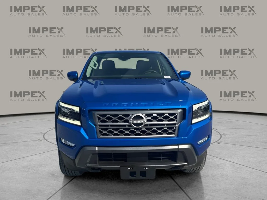 Used 2024 Blue Nissan SL image 8