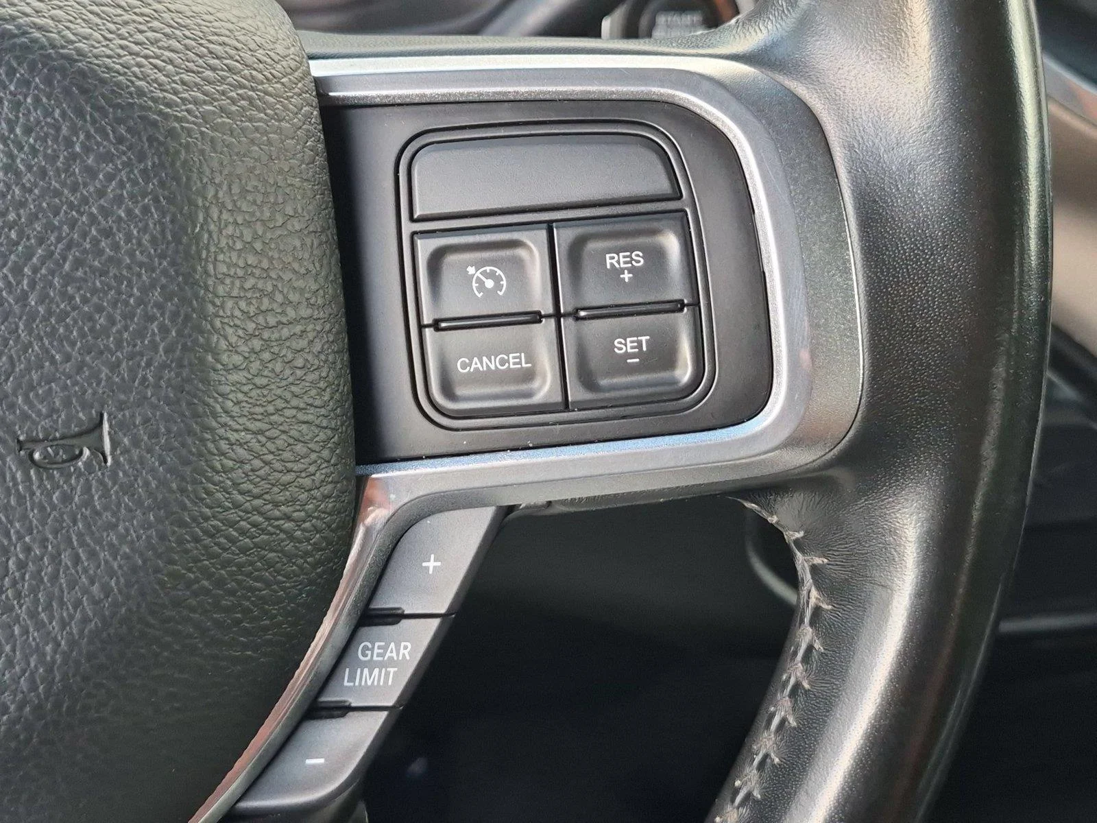 Used 2021 Granite Crystal Metallic Clearcoat Ram Laramie image 20