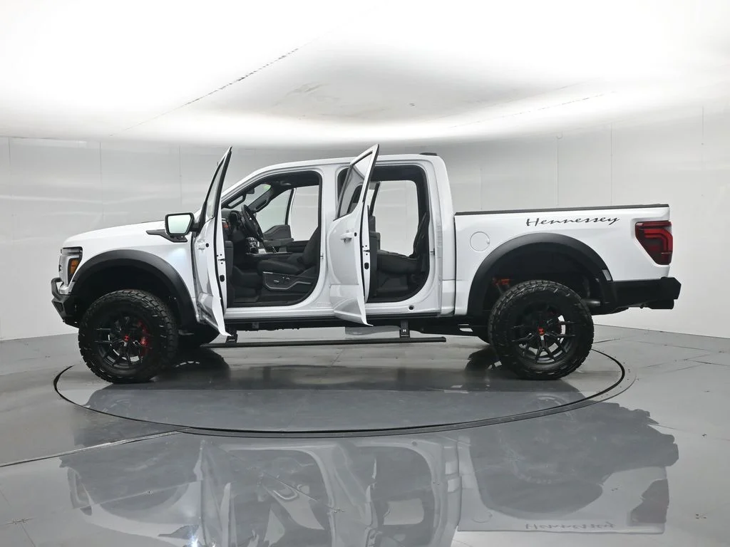 New 2026 Oxford White Ford Raptor image 39