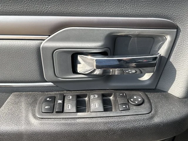 2023 RAM Ram 1500 Classic SLT - Photo 11