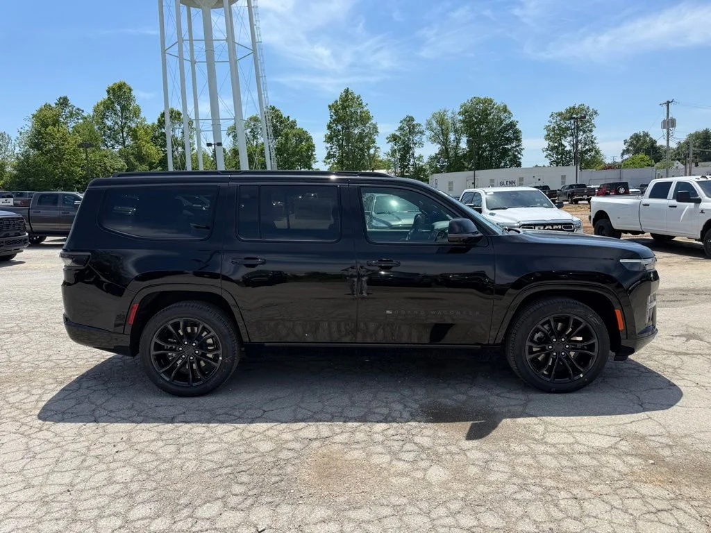 New 2026 High Gloss Black Exterior Paint Jeep Summit Obsidian image 5
