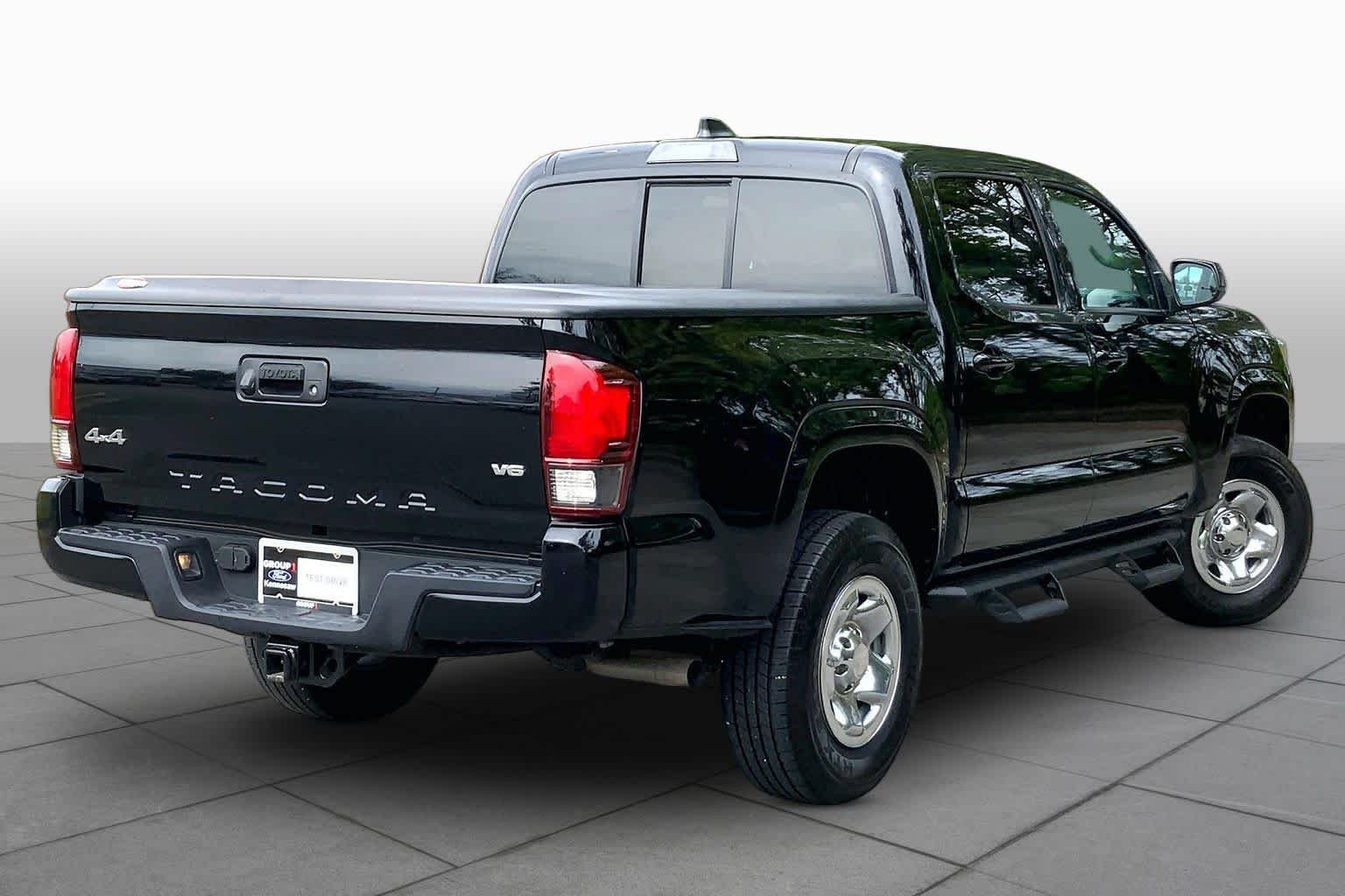 Used 2021 Midnight Black Metallic Toyota SR image 13